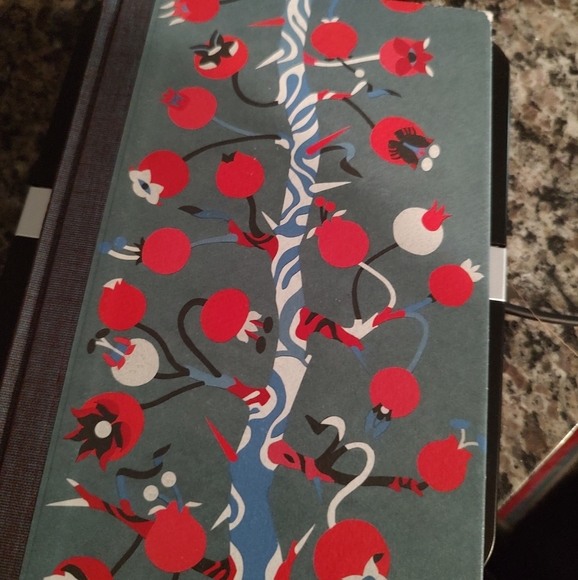 Hardcover book, titled "Winter: A Folio Anthology," is a must-have Dickens rare - Picture 1 of 12